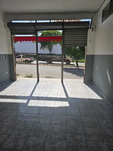 Alugo prédio na principal no fuxico, prédio de dois andar