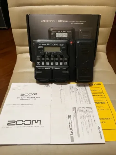  Pedaleira Zoom G1x Four Multi Efeitos Para Guitarra - Super Conservada, na caixa!!
