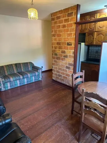 Apartamento com 1 dormitório para alugar, 52 m² por RS 1.950,00-mês - Nogueira - Petrópoli