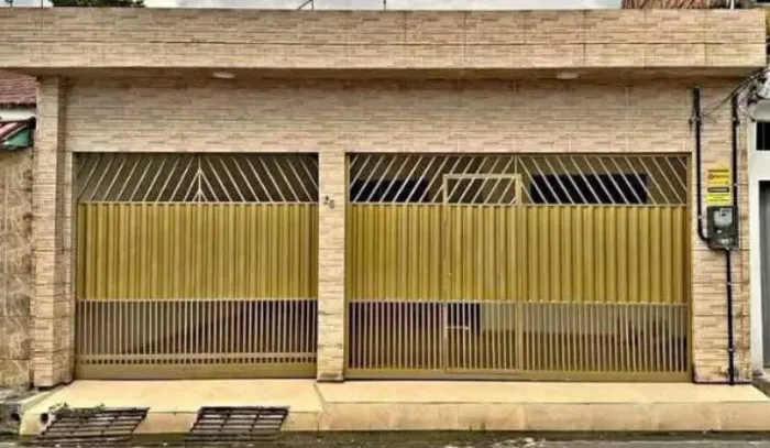 10- CASA NO MONTE CASTELO