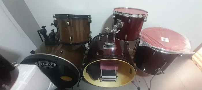 Troco bateria musical, por Guitarra , amplificador ou pedaleira