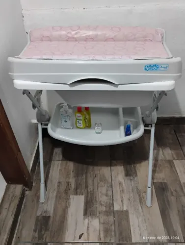 Banheira com suporte e trocador rosa - Modelo Splash Burigotto