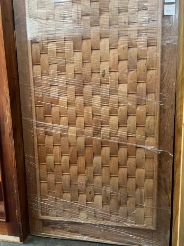 porta maciça.2,10x1,0 x marco de 14cm.