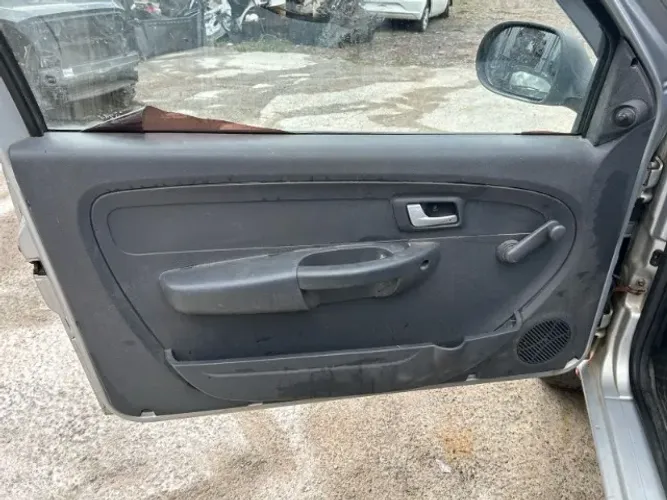 FORRO DE PORTA ESQUERDO FIAT STRADA 2017