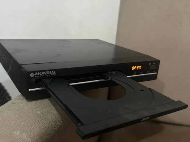 Dvd Player Mondial Game Star II D-14 - Com Função Karaokê Usb