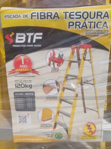 Escada de Fibra Prática 6 Degraus BTF + Topo Multuso