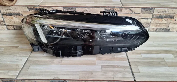 Farol Honda Civic 2025