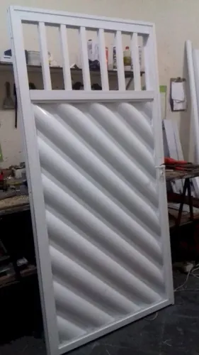 Pinturas de grades e  portas em geral.