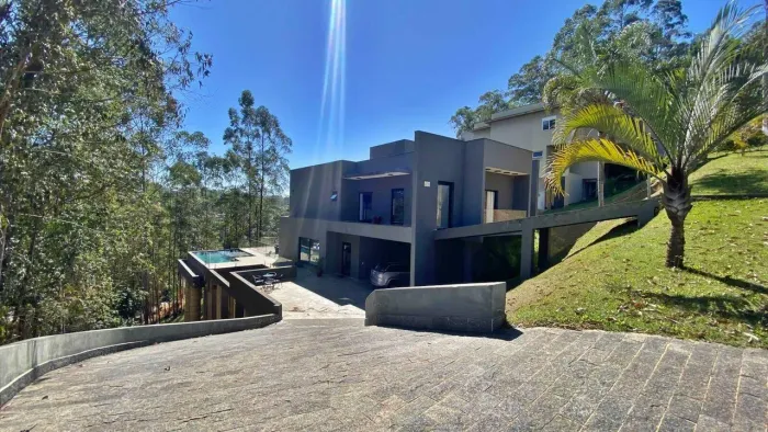 Casa com 3 dormitórios à venda, 330 m² por R$ 2.800.000,00 - Serra dos Lagos - Cajamar/SP