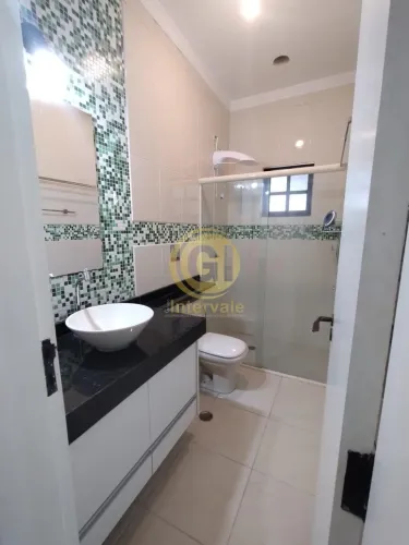 CASA TERREA PARA VENDA NO VILLA BRANCA - 3 DORMITORIOS COM CANIL