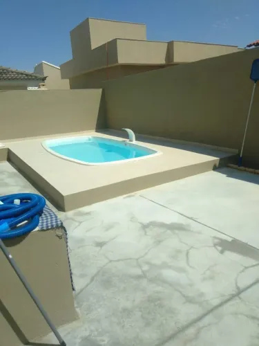 Cabo Frio Peró Piscina e Churrasqueira.