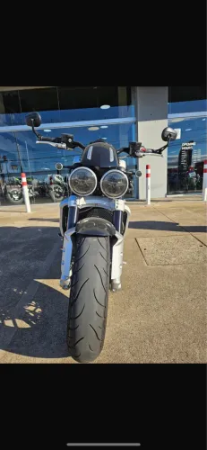 Triumph Roccket III 2500cc