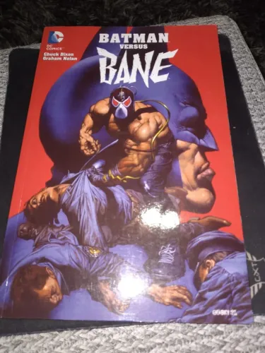 Hq Batman Versus Bane - Chuck Dixon - Inglês Capa Mole