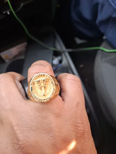 Anel nossa senhora Aparecida em aço dourado não fica preto 