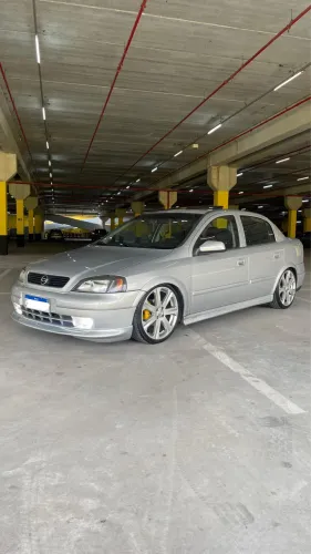 Astra Turbo c/ teto solar