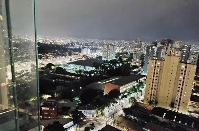 Apartamento SEMI MOBILIADO para alugar de 40 m, 1 dormitório, sacada, 1 vaga e a 200 m met