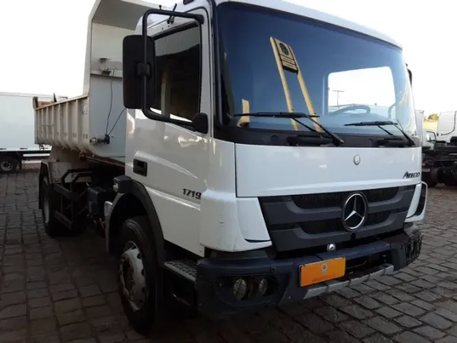 Caminhão Mercedes-Benz Atego 1719CL - 2022