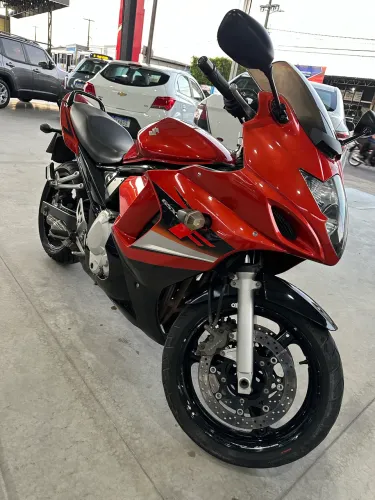 Suzuki GSX 650F KM baixo.