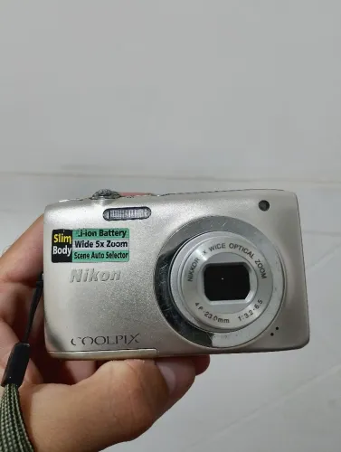 Camera Nikon coolpix 2600 14 MP funcionando perfeitamente 