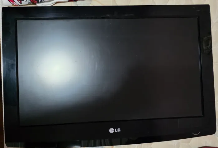 TV LG 26" + Conversor Digital + Controles