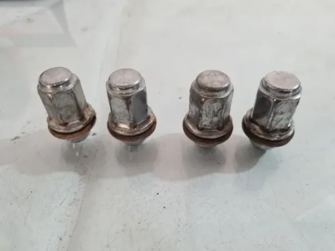 Conjunto De Porcas De Roda Hilux 4x4 2015
