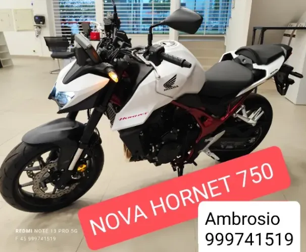 Nova CB 750 HORNET okm