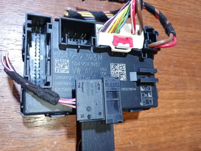 Módulo da porta esquerda Tiguan Jetta golf 