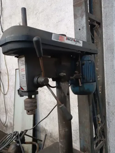 Furadeira de bancada motomil reforçada