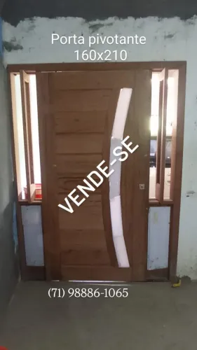 Porta Pivotante