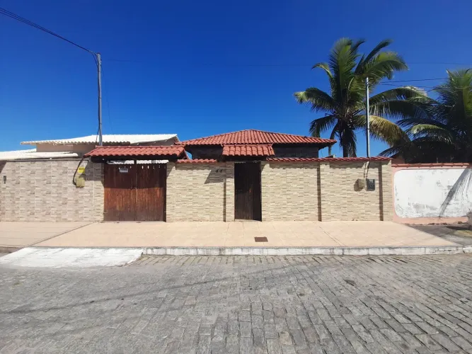Vendo casa em condomínio 