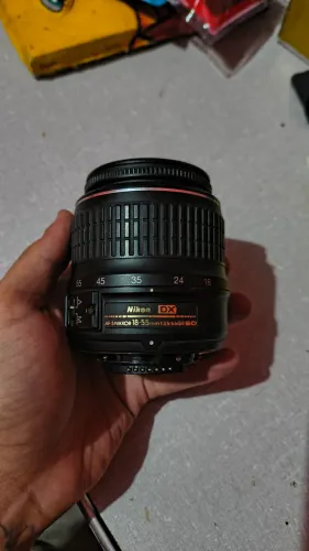 Lente Nikon 18-55m nova