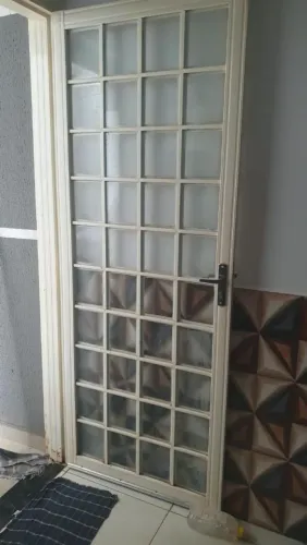 Vendo 2 portas desse modelo usadas apenas interessados