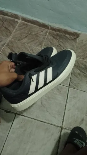 Tênis Adidas 