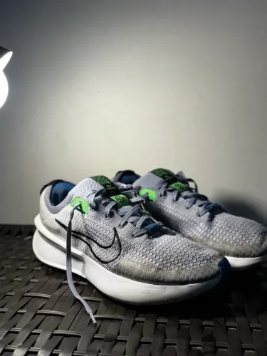 NIKE INTERACT RUN