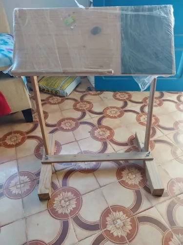 VENDO MESA DE PINTURA ARTISTICA REGULAVEL