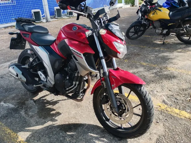 FZ25 2021 47mil km Único dono