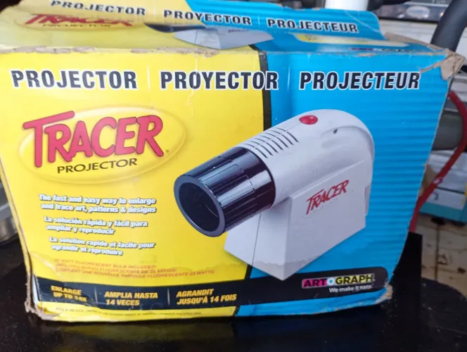 PROJETOR DE IMAGENS TRACER