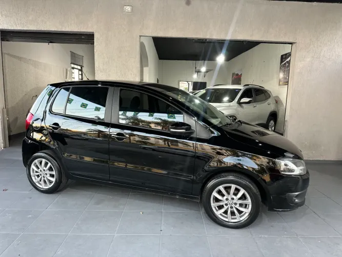Volkswagen Fox 1.6 MI Total Flex 8V 5P 2014