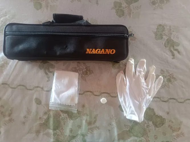 Vende-se flauta transversal 