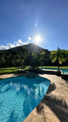 Vende-se excelente sítio com 8.000 m' em Vargem Grande - RJ