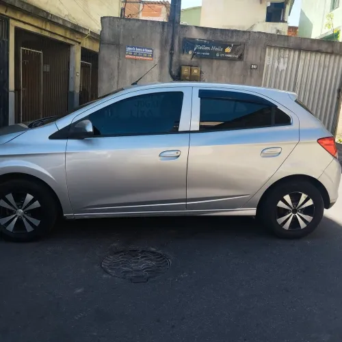 Chevrolet Onix Hatch LT 1.0 8V Flex Power Mec. 4P 2013