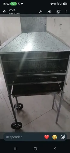 Churrasqueira usada em boas condições