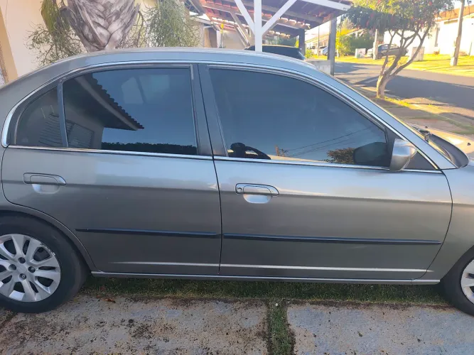 Honda Civic Sedan LX 1.7 16V 115cv Mec. 4P 2002