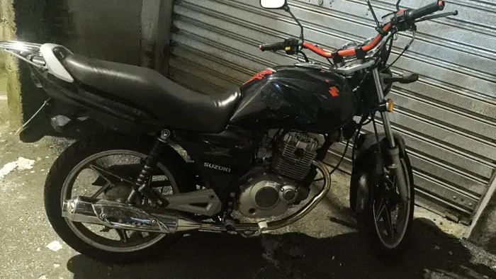 Yes 125 Suzuki barata