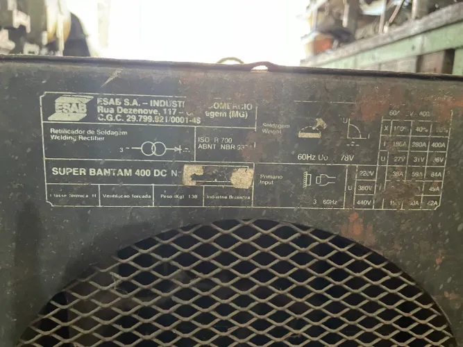 Máquina de solda Esab Super Bantam 400DC