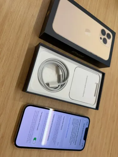 iPhone 13 - 1TB - Cor Gold