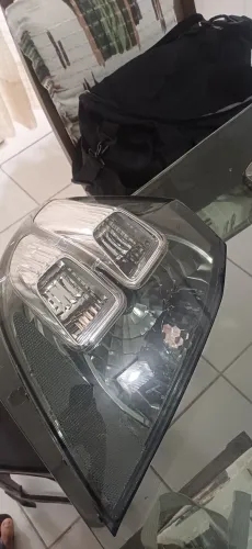 Vendo para de lanternas do Honda Fit Twister 