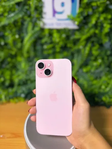 iPhone 15   128GB  Cor Pink  85% saúde da bateria  A2846 IOS 26.1  3 meses de garantia 