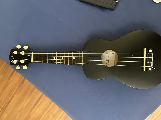 Ukulele MAHALO - ideal para iniciantes