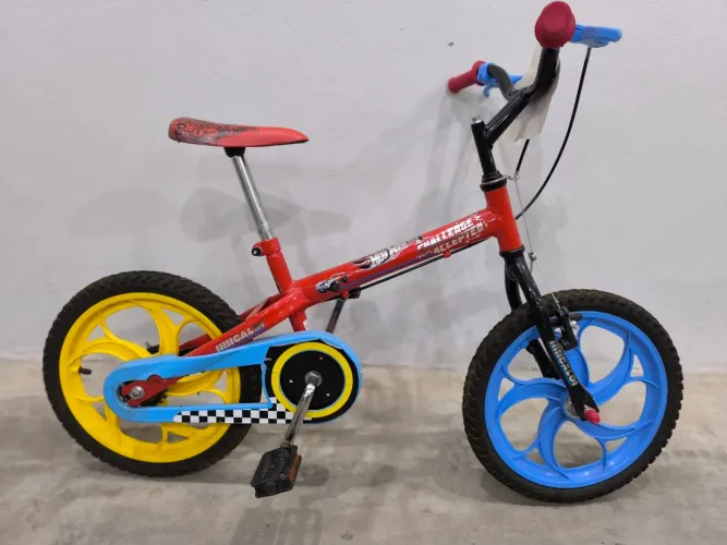 Bicicleta Infantil Hotwheels aro 16